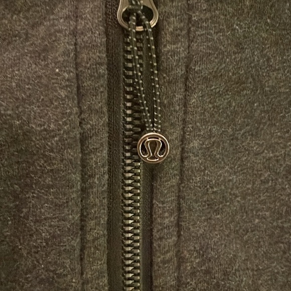 MINT!  Lululemon *mint* Grey zip up hoodie with pockets - Picture 3 of 6